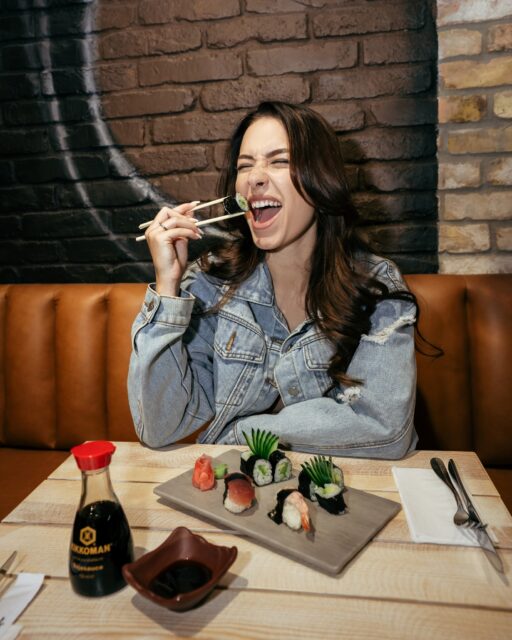 Mosoly, ízek, stílusok, hangulatok.😋
#CrelevantProductions #crelevant #shooting #photoshoot #modell #food #mood